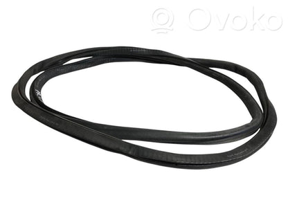 Priekšpusē apdares gumija (virsbūvē)