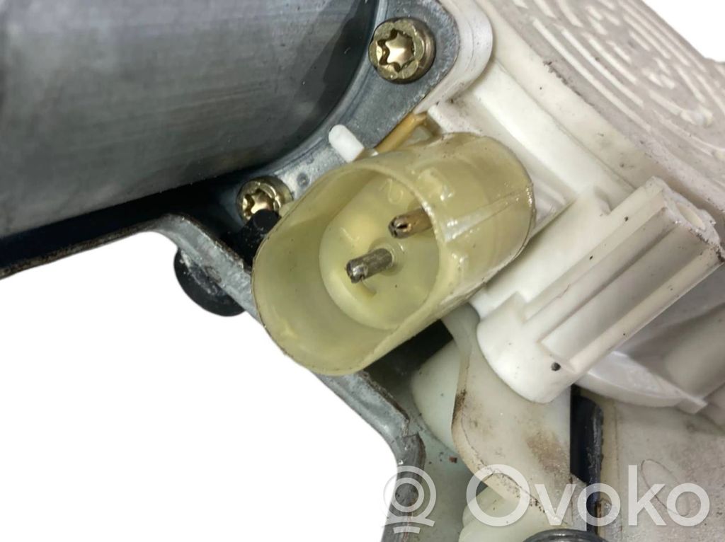 Priekšpusē elektriskā loga pacelšanas mehānisma komplekts