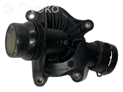 Thermostat / thermostat housing