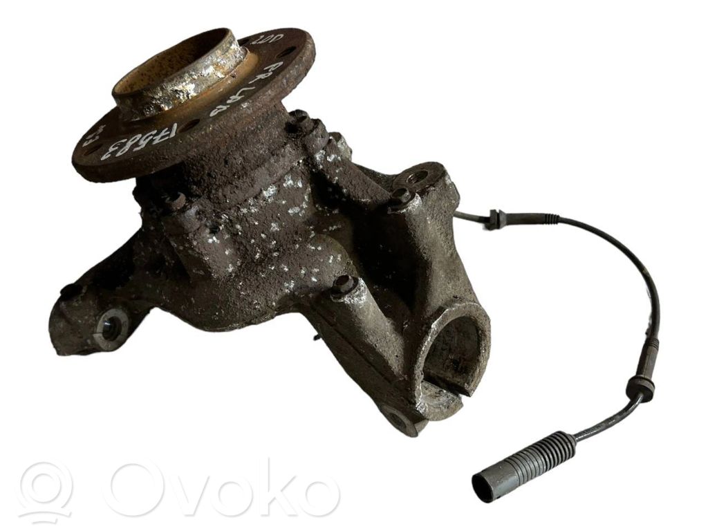 Priekšējā riteņa rumbas vārpstas šarnīrs (stupica, capfa)