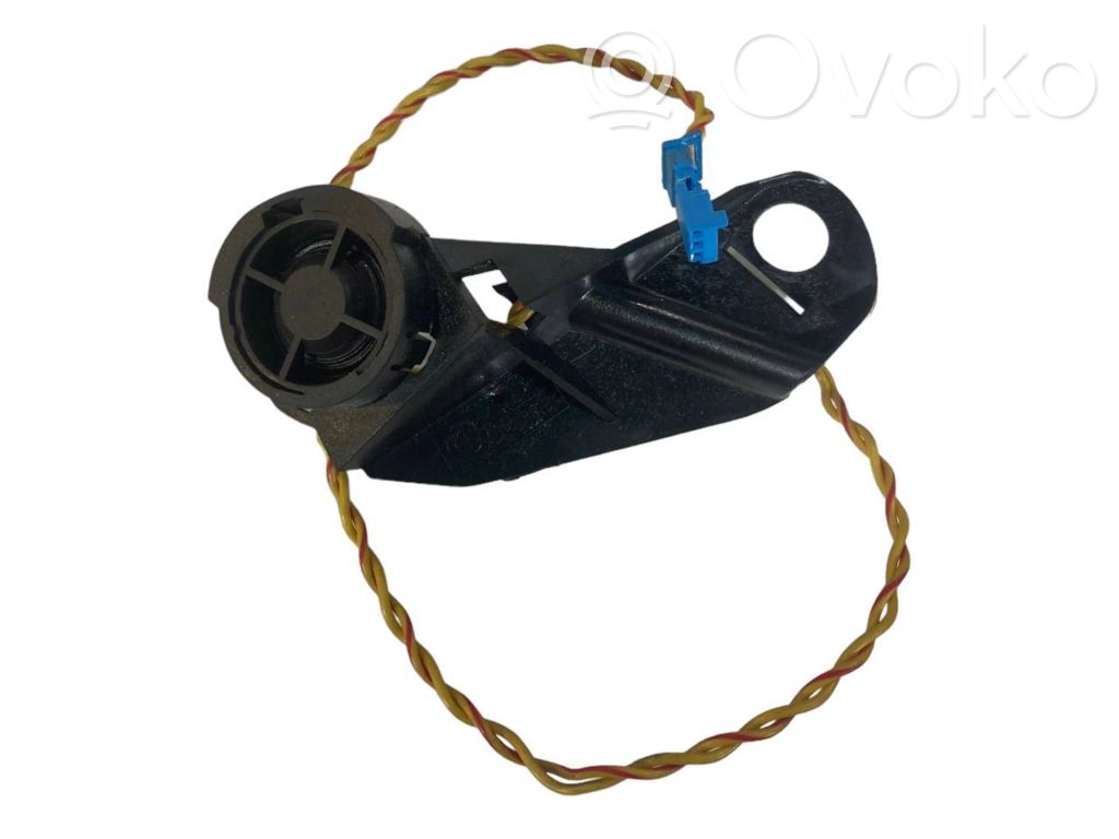 Skaļrunis (-i) priekšējās durvīs