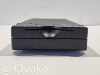 Tālruņa vadības bloks
