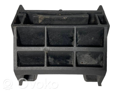 Держатель/кронштейн радиатора(ов)