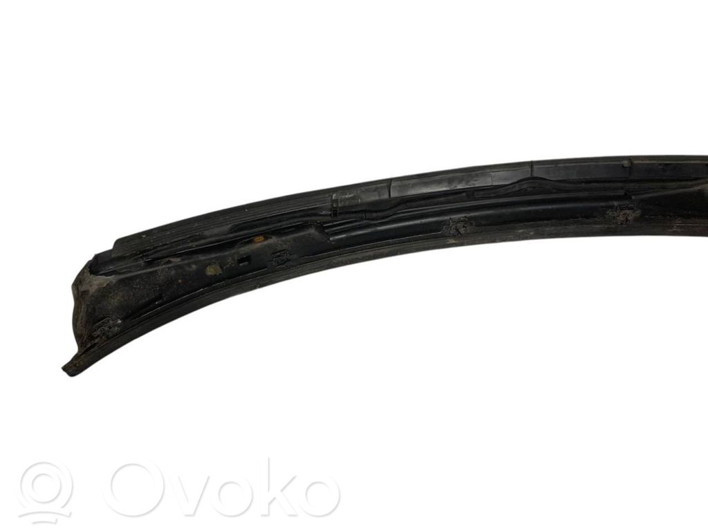 Stikla tīrītāja slotiņas