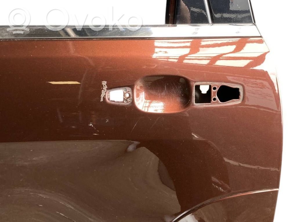 Aizmugurējās durvis