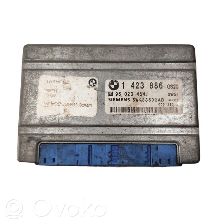 Pārnesumkārbas vadības bloks