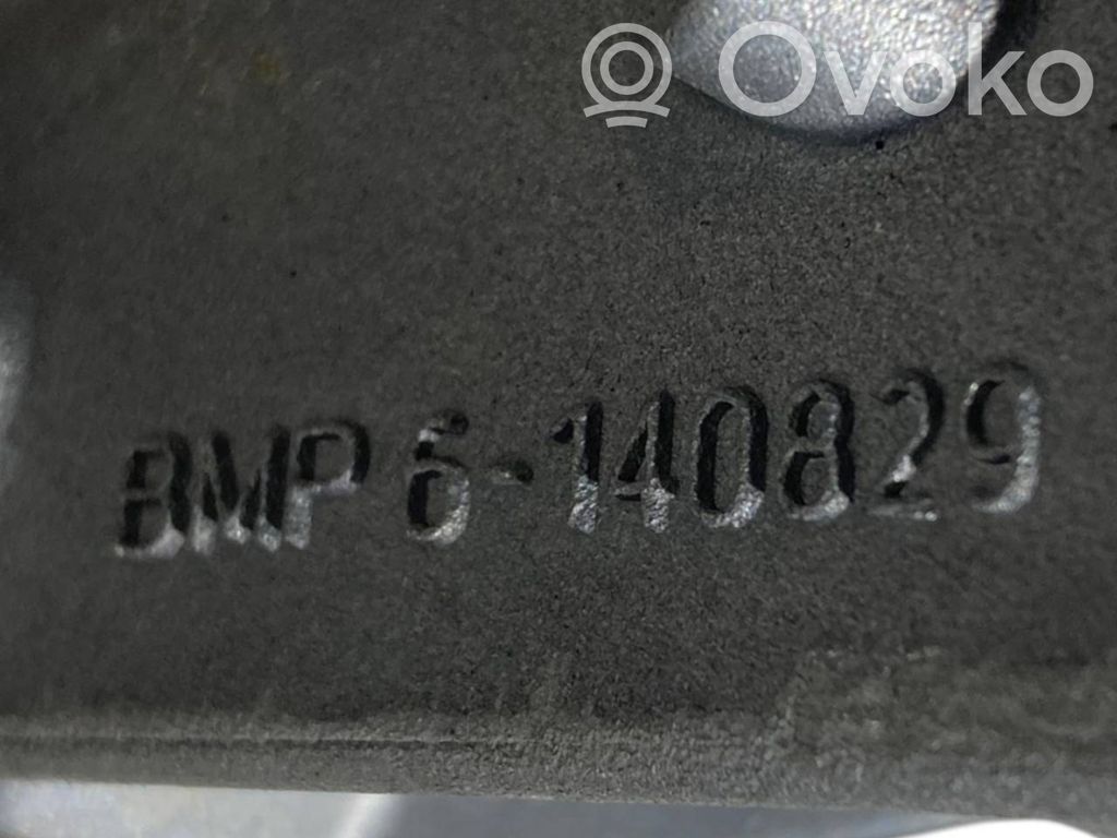 Front panel mounting beam