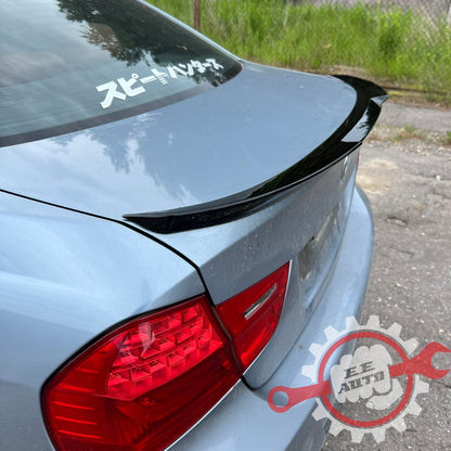 BMW E90 318D 2009.g. Rezerves Daļas