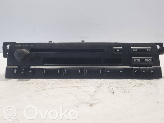 Radio / CD/DVD atskaņotājs / navigācija