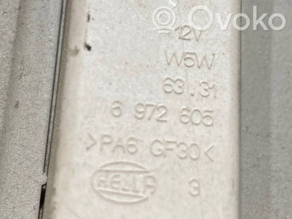 (D) statņa dekoratīvā apdare (augšdaļa)