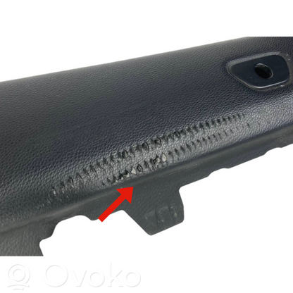 (A) statņa dekoratīvā apdare