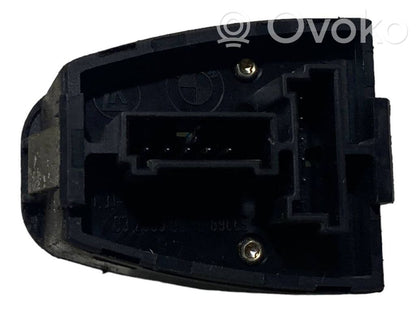 Sānu spoguļu slēdzis