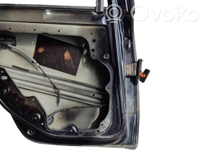 Aizmugurējās durvis