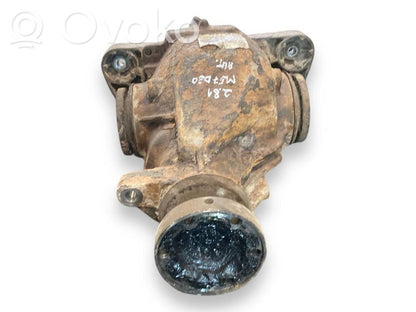 Aizmugurējais reduktors