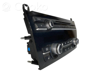 Air conditioning / climate control / interior heating control unit (in the passenger compartment)