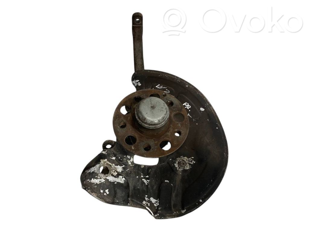 Priekšējā riteņa rumbas vārpstas šarnīrs (stupica, capfa)