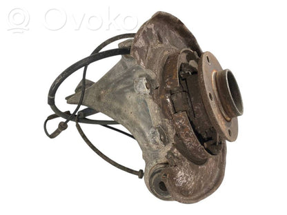 Aizmugurē riteņa rumbas vārpstas šarnīrs (stupica, capfa)