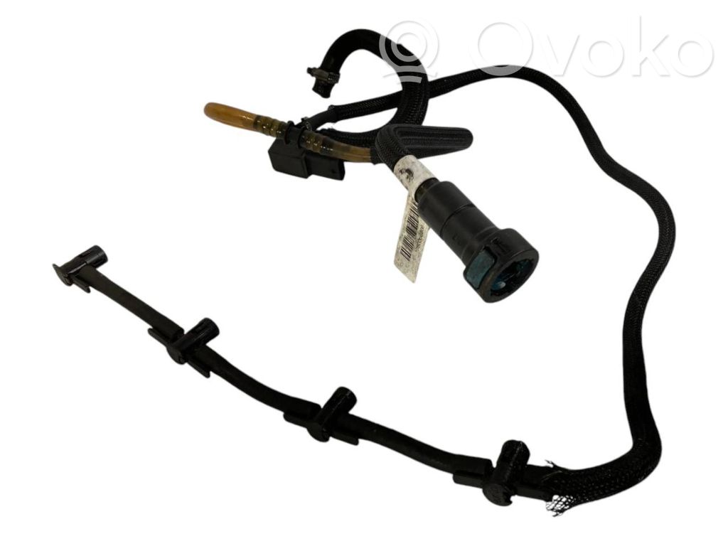 Degvielas caurulīte (-es)