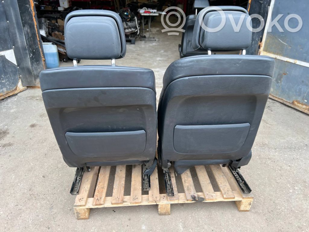 Комплект сидений