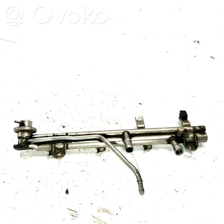 Degvielas maģistrālā caurule