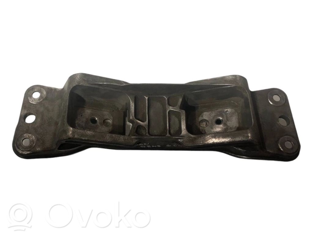 Кронштейн крепления трансмиссии