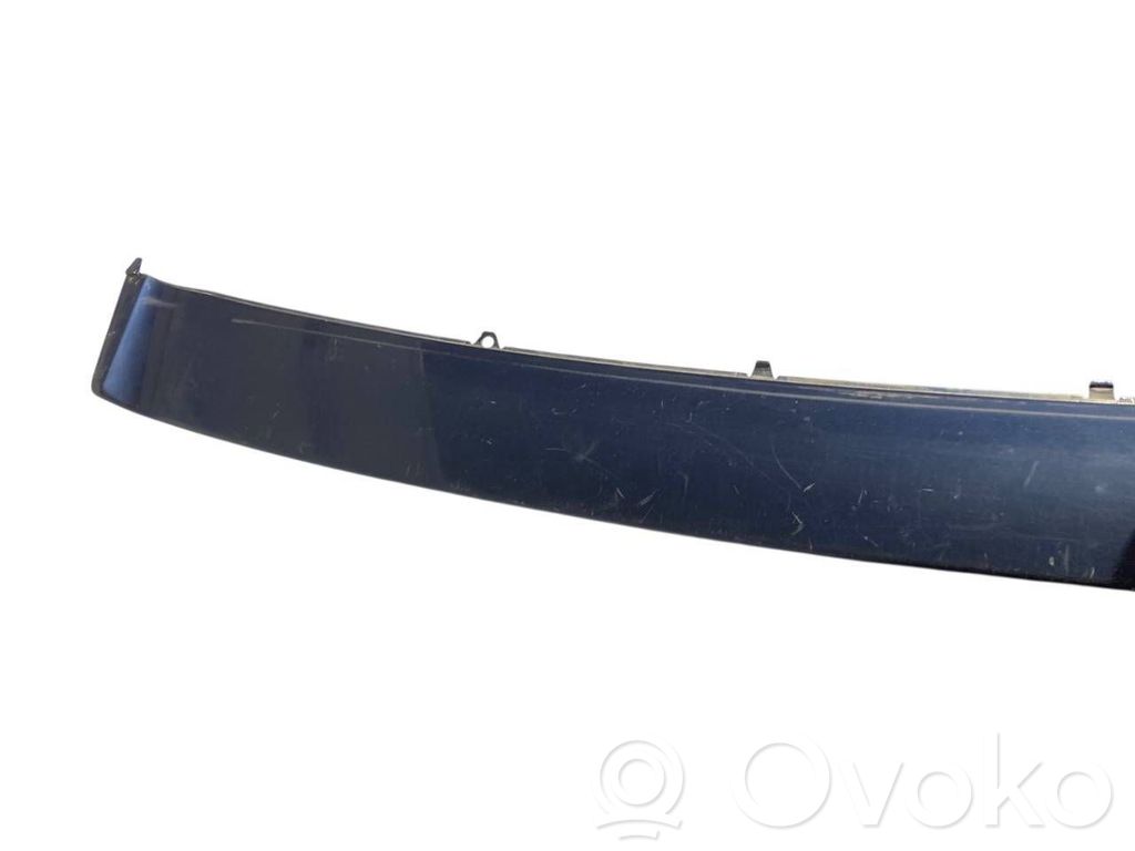 Dekoratīvās aizmugurē bampera ulikas