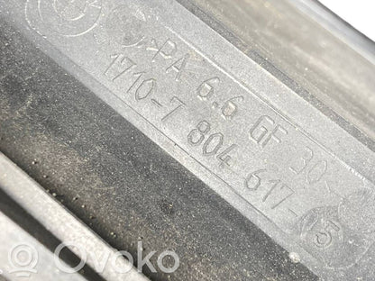 Radiatoru paneļa apakšējā daļa (televizora)