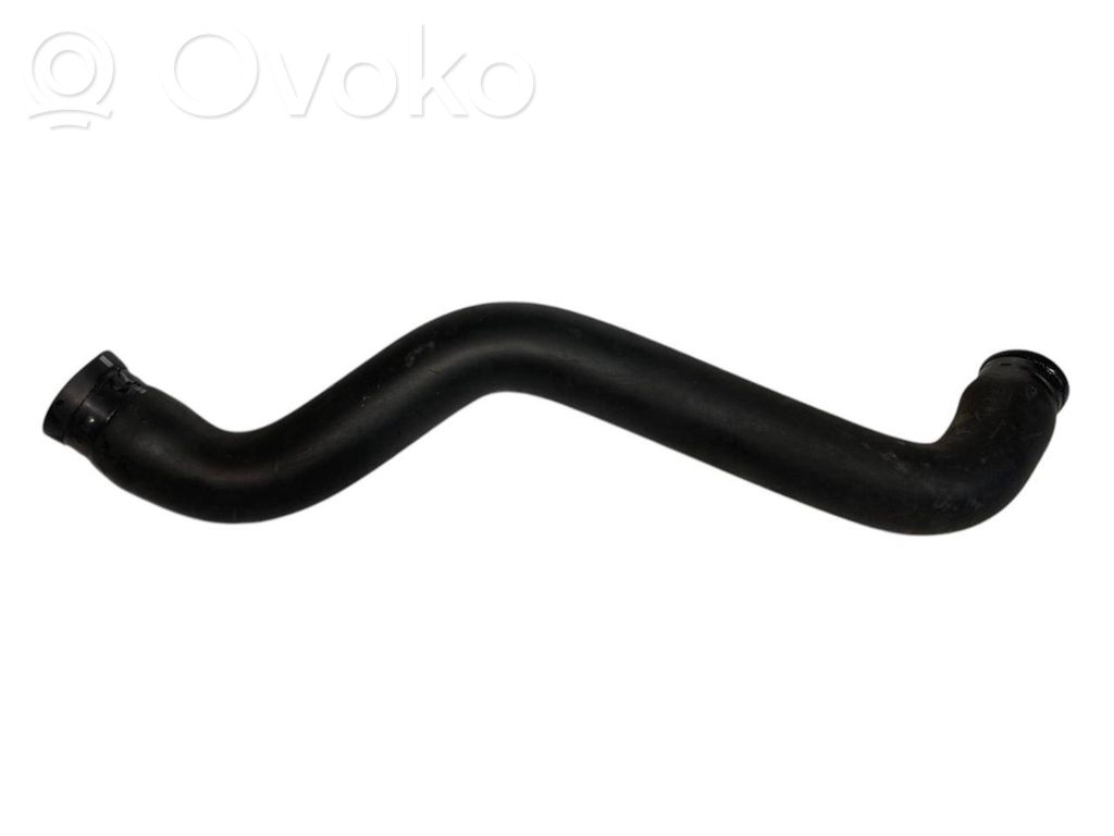 Caurulīte (-es) / šļūtene (-es)