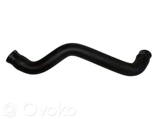 Caurulīte (-es) / šļūtene (-es)
