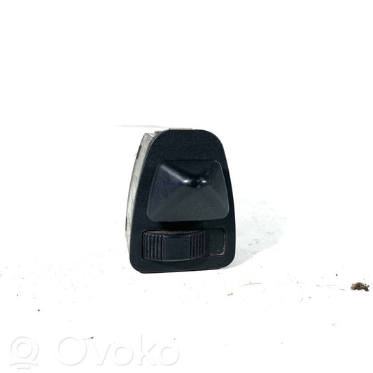 Side mirror switch