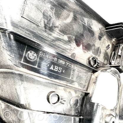 Kāju zonas sānu dekoratīvā apdare