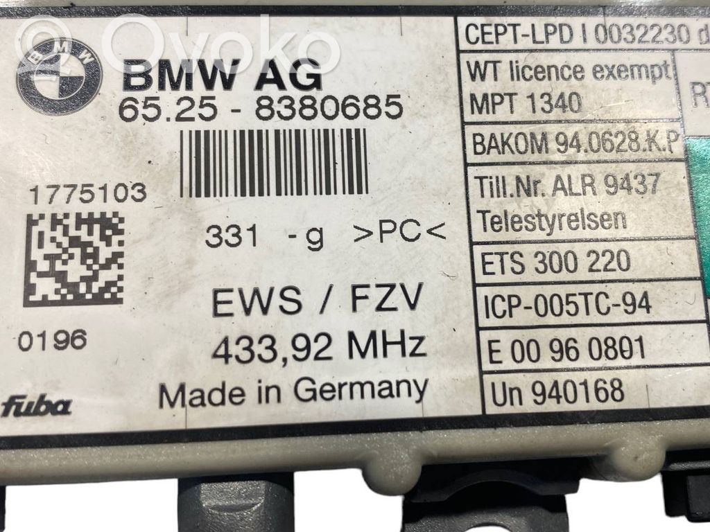 Antenas vadības bloks