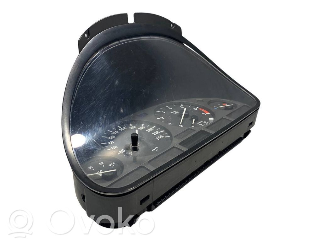 Speedometer (in the instrument panel)