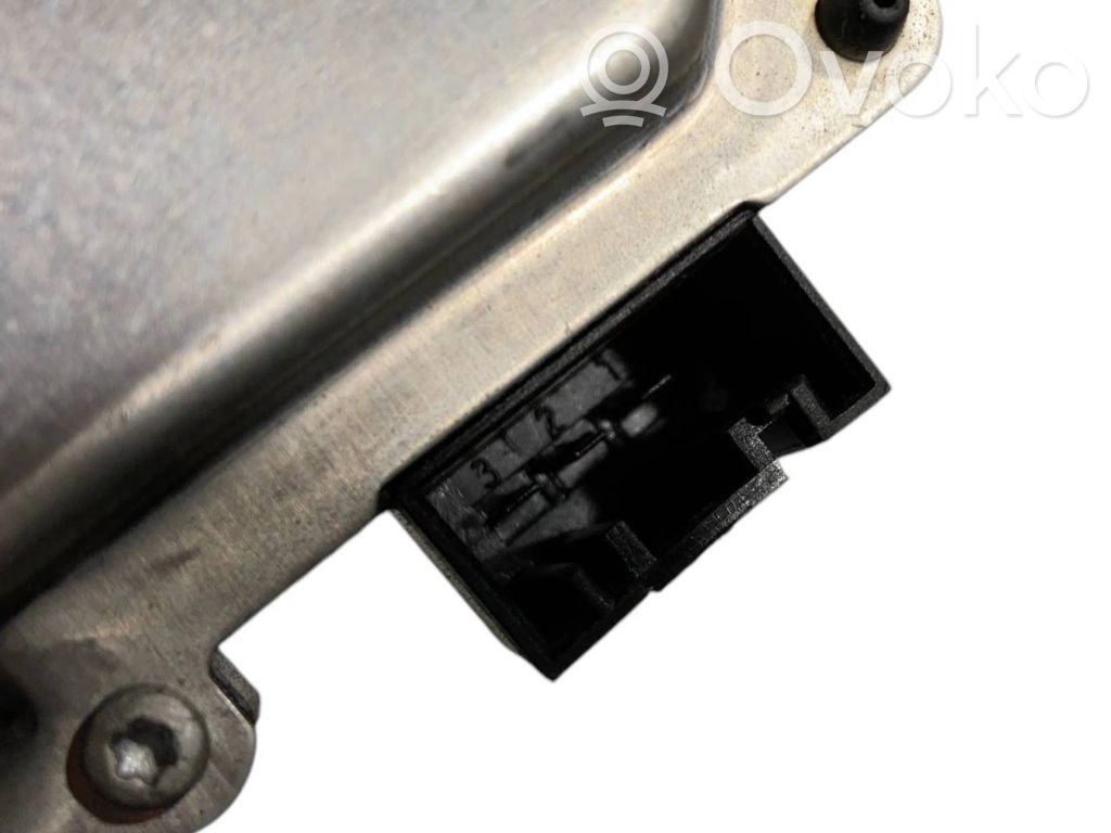 Aizmugurējā loga tīrītāja motoriņš