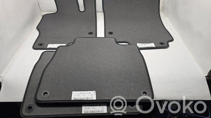 Automašīnu paklāju komplekts