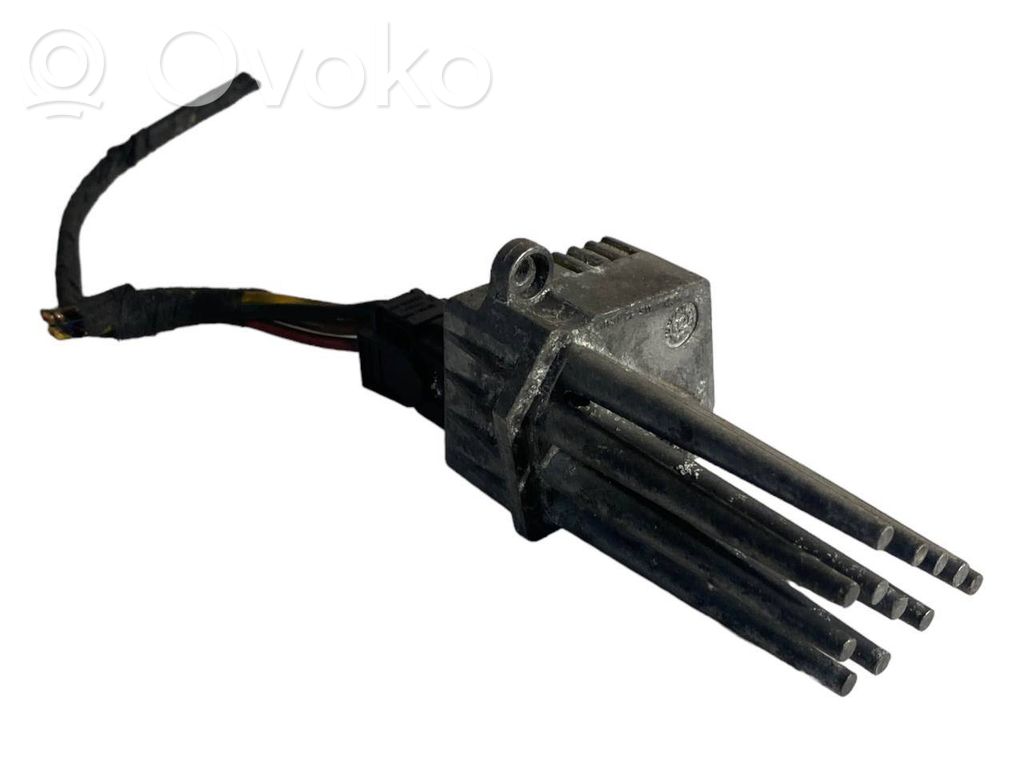 Маленький реостат вентилятора радиатора