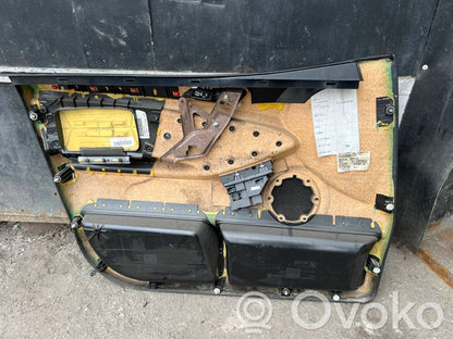 Priekšējo durvju apdare