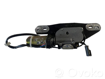 Aizmugurējā pārsega pievilcējs