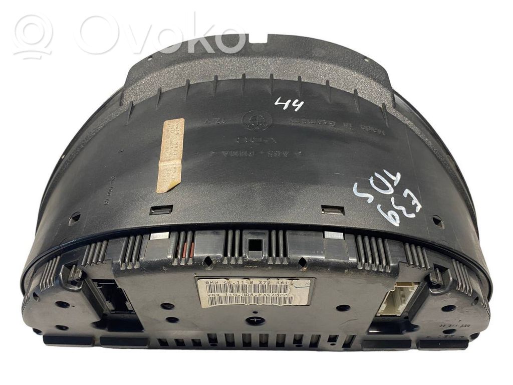 Speedometer (in the instrument panel)