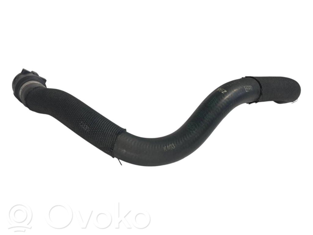 Caurulīte (-es) / šļūtene (-es)