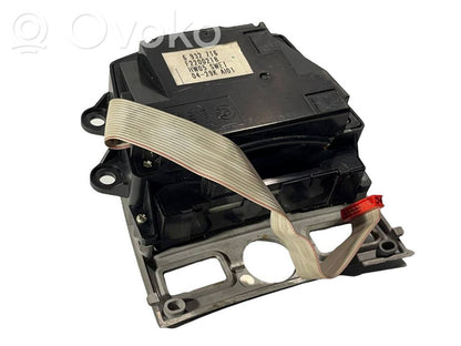 Multimediju kontrolieris