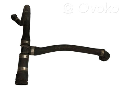 Caurulīte (-es) / šļūtene (-es)