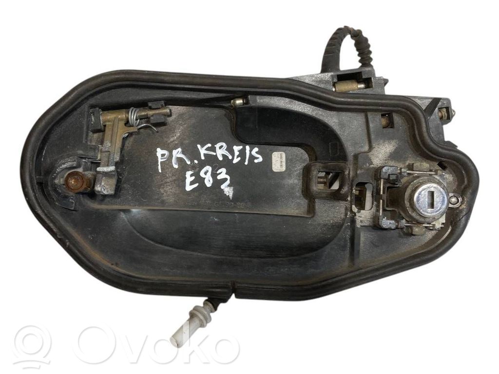 Holder/bracket for external opening handle at the front