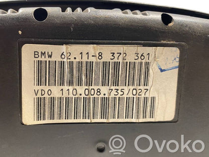 Speedometer (in the instrument panel)