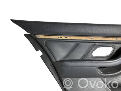 Apšuvums aizmugurējām durvīm