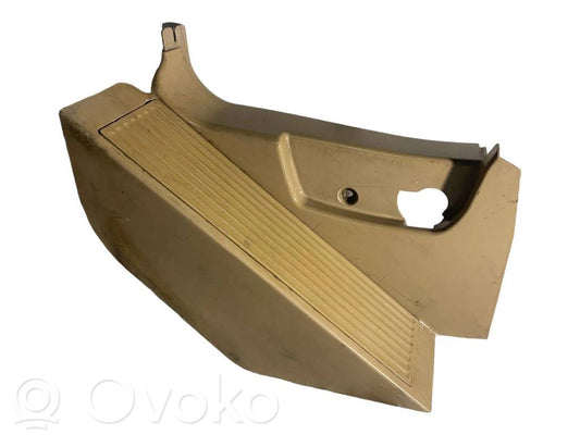 Side decorative trim for the footwell