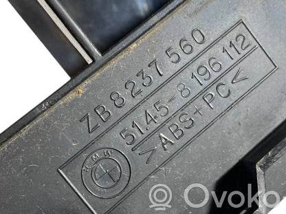 Radiouztvērēja / navigācija dekoratīvā apdare
