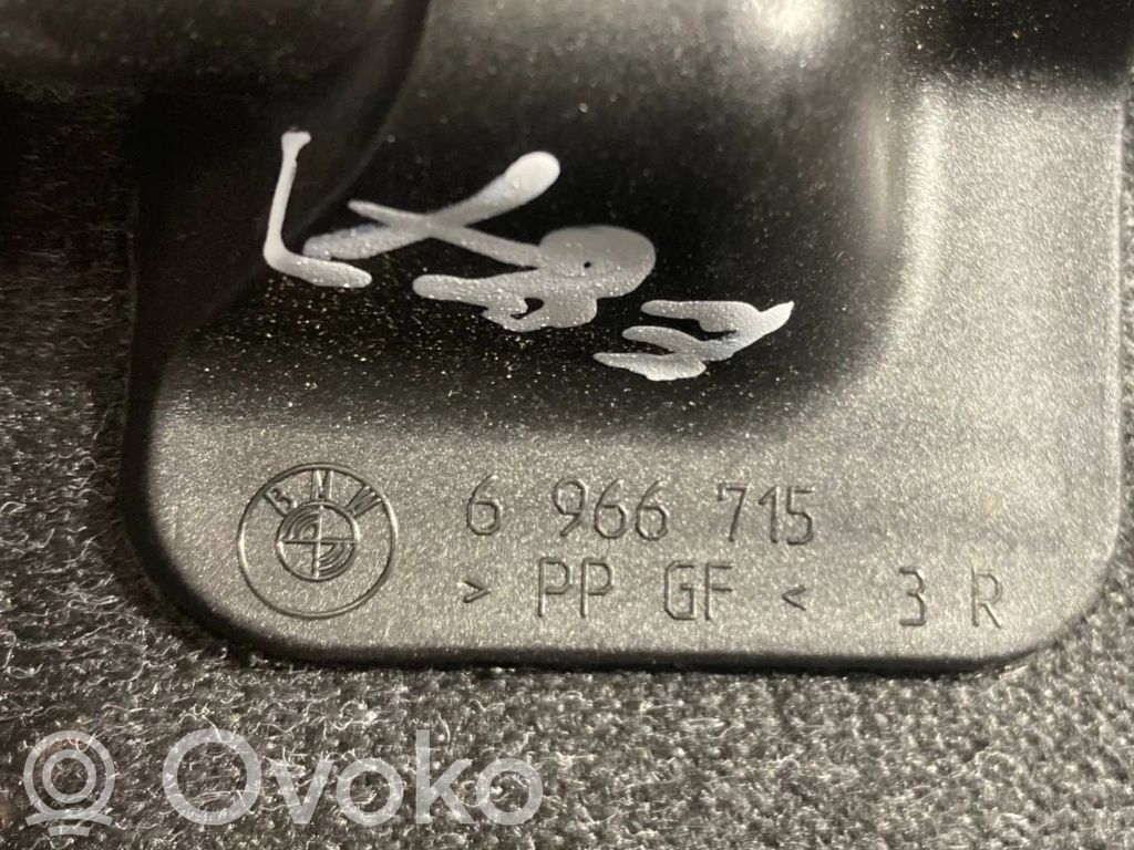 Подоконник заднего окна