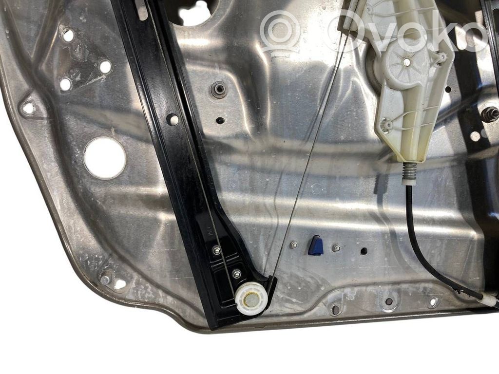 Priekšpusē elektriskā loga pacelšanas mehānisma komplekts