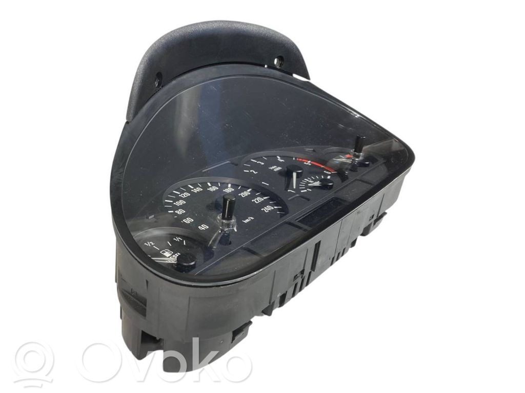 Spidometrs (instrumentu panelī)